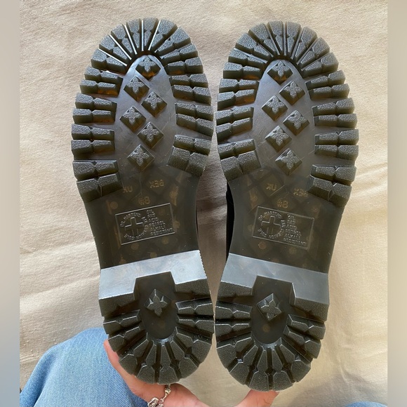 NIB Dr. Martens 8065 Black Smooth Leather Double Strap Mary Jane Derby Shoe W11 - Picture 4 of 9